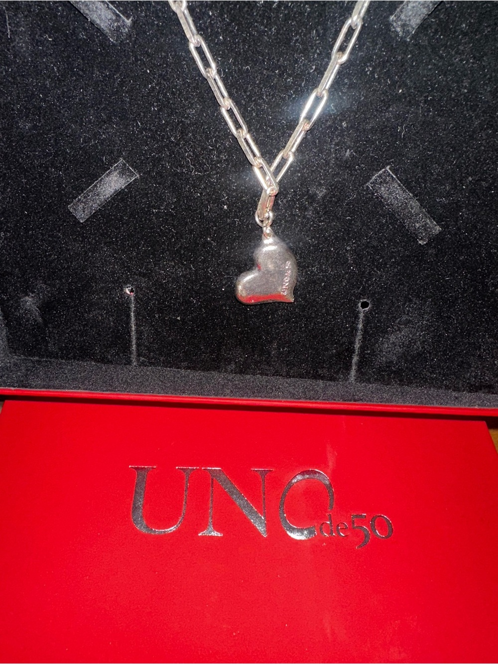 UNO de 50 Silver plated Heart Pendant Necklace with Chain nib